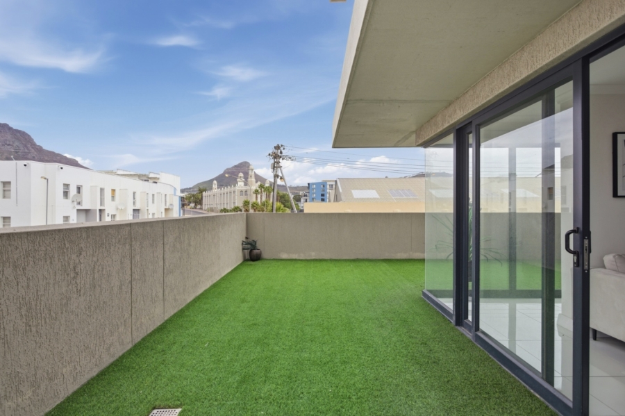 2 Bedroom Property for Sale in Zonnebloem Western Cape